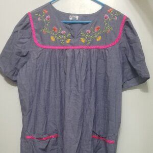 XL cotton nightgown with floral pattern, and stained tag